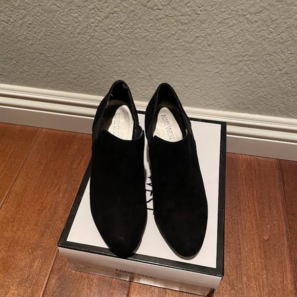 Nine West heeled booties size 5.5 like new - Picture 2 of 3